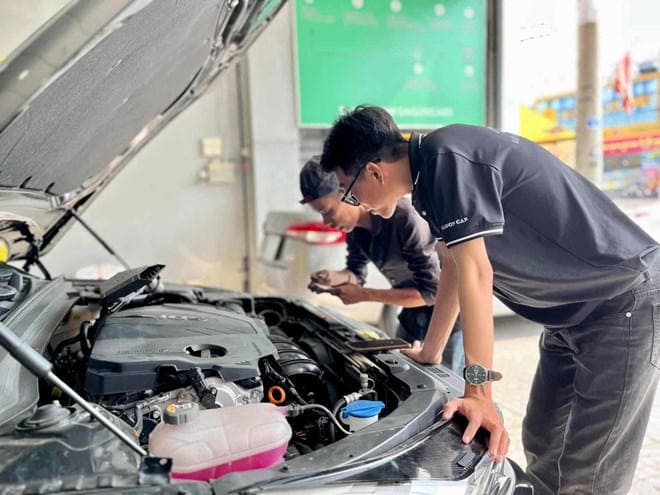 Dù không sở hữu công nghệ hiện đại như xe mới, xe ôtô cũ vẫn có thể đảm bảo an toàn nếu được bổ sung các trang bị để tăng độ an toàn. Ảnh: Lâm Anh