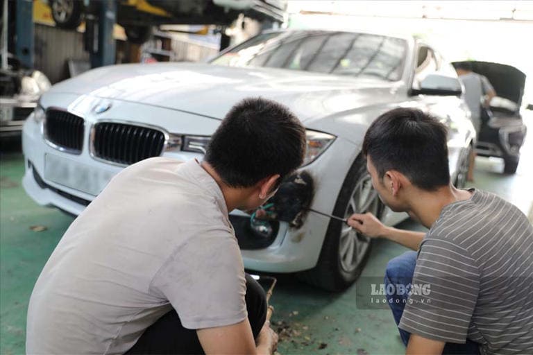 Xe ôtô cũ sau nhiều năm sử dụng sẽ xuống cấp dần, tiềm ẩn rủi ro khi vận hành. Biết thời điểm thay xe là cách bảo vệ an toàn cho chính người lái. Ảnh: Phương An
