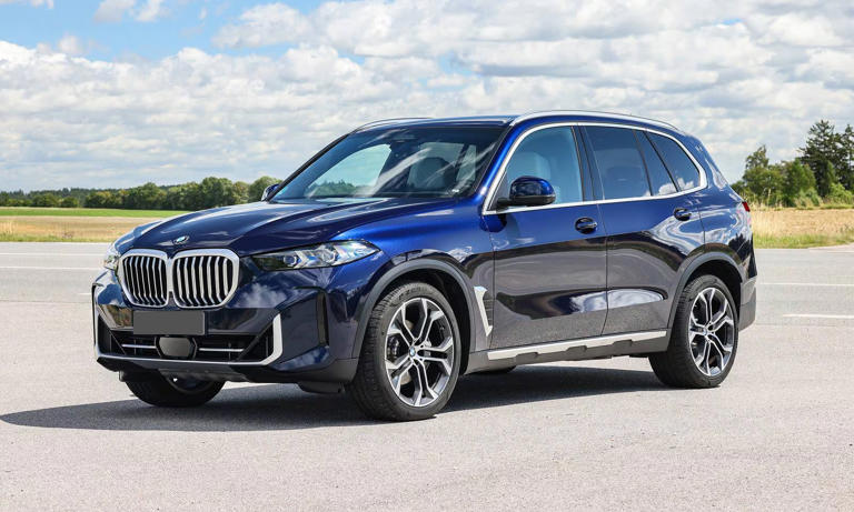 BMW X5 2025 tại Mỹ có giá 66.300-73.800 USD. Ảnh: BMW