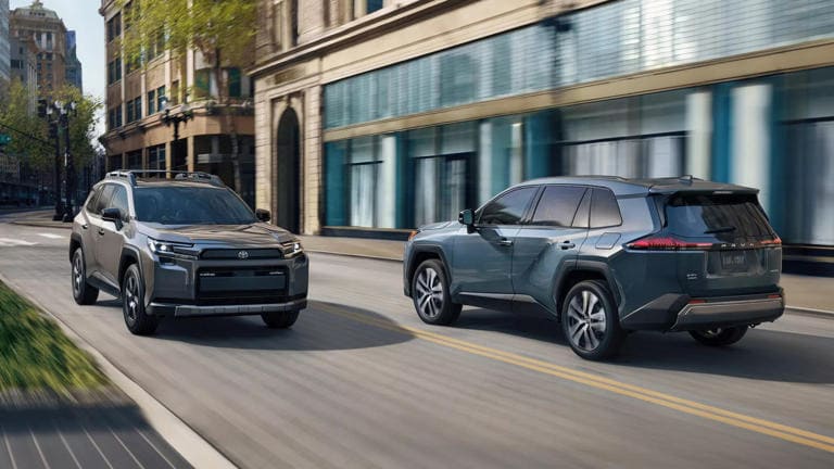 Toyota RAV4 đời mới chào sân với nhiều cấu hình đáng chú ý như GR Sport thể thao và Woodland dã ngoại - Ảnh: Toyota