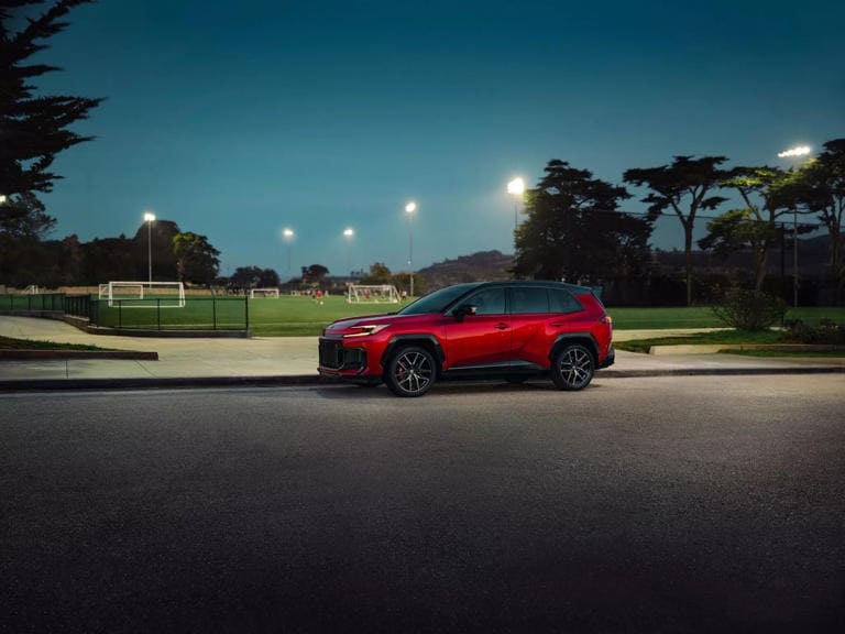 Toyota RAV4 sẽ loại bỏ hẳn tùy chọn động cơ đốt trong độc lập