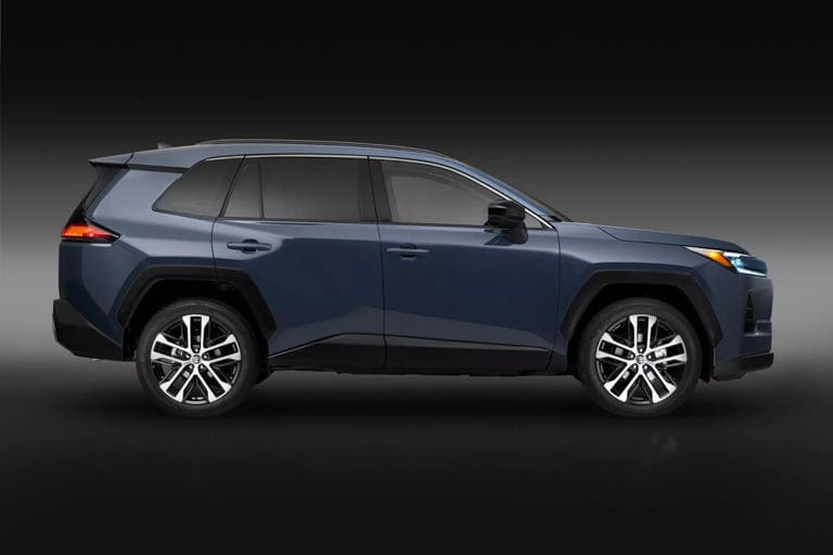 Toyota RAV4 sẽ loại bỏ hẳn tùy chọn động cơ đốt trong độc lập