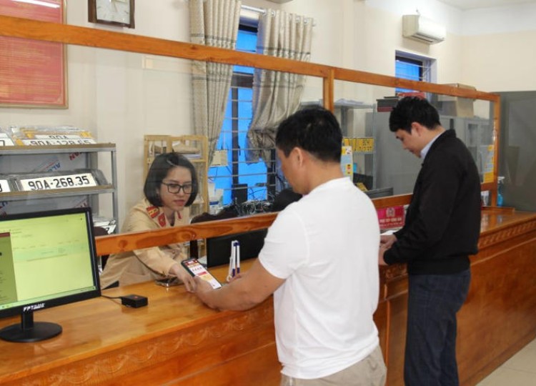Cách thức mua, bán ôtô cũ trên VNeID
