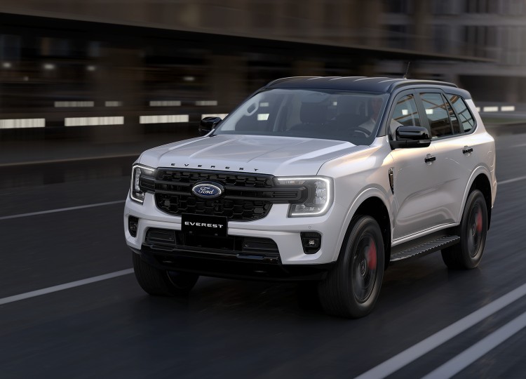 Ford Everest tiếp tục dẫn đầu phân khúc xe SUV 7 chỗ tại Việt Nam
