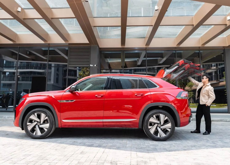 Volkswagen Teramont X Platinum SUV 2.0 TSI Turbo hộp số tự động DSG 7 cấp
