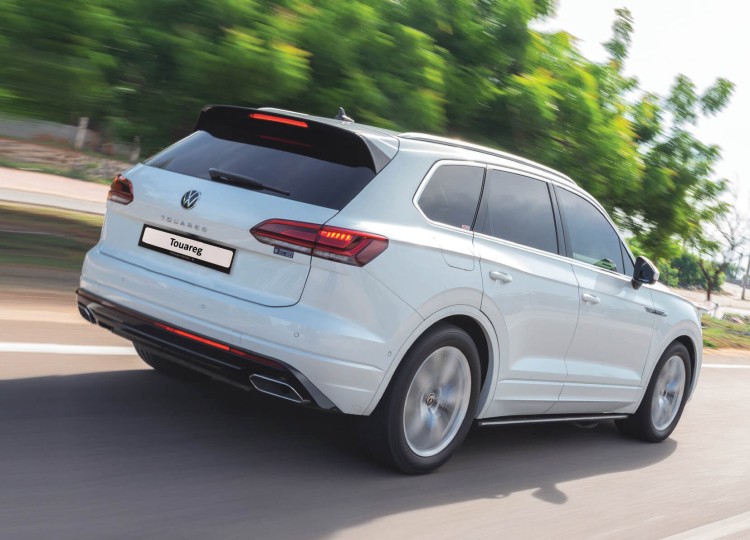 Volkswagen Touareg Luxury SUV 2.0 TSI Turbo Hộp số tự động 8 cấp AT