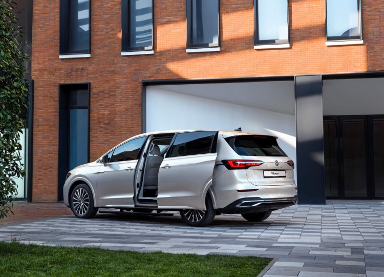Volkswagen Viloran Luxury MPV 2.0L TSI - hộp số ly hợp kép DSG 7 cấp