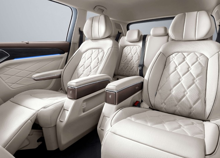 Volkswagen Viloran Luxury MPV 2.0L TSI - hộp số ly hợp kép DSG 7 cấp