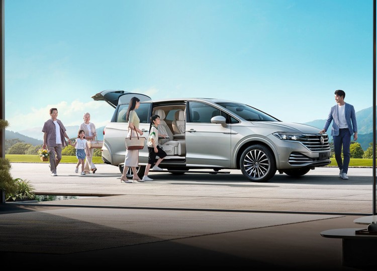 Volkswagen Viloran Luxury MPV 2.0L TSI - hộp số ly hợp kép DSG 7 cấp