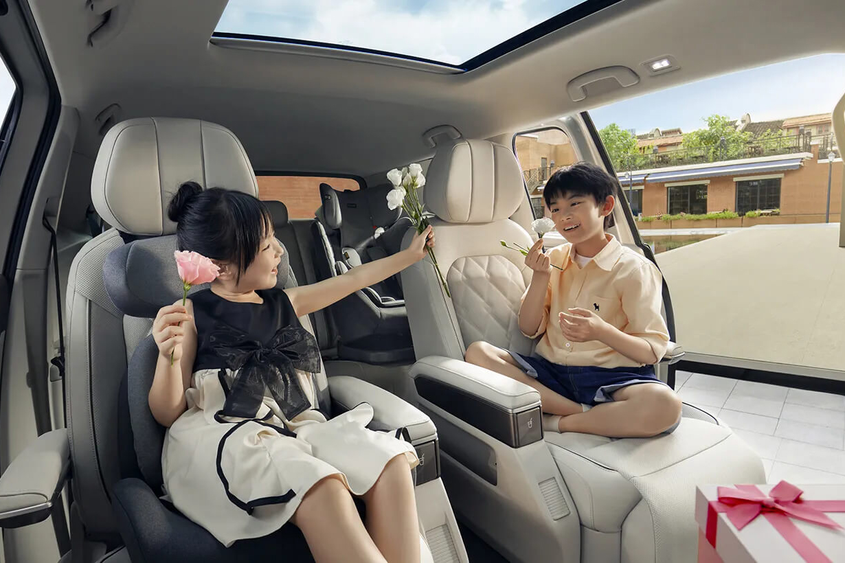 Volkswagen Viloran Luxury MPV 2.0L TSI - hộp số ly hợp kép DSG 7 cấp